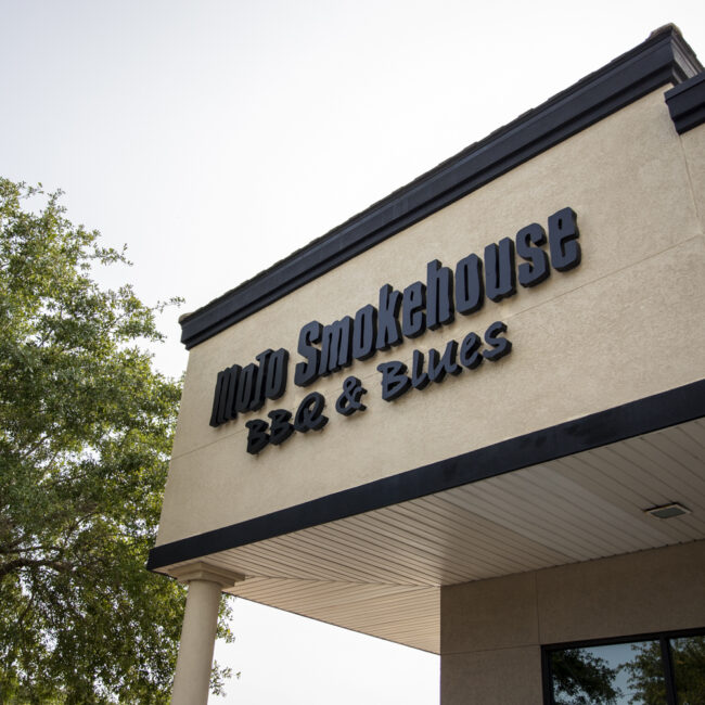 mojo smokehouse exterior building sign fleming island fl